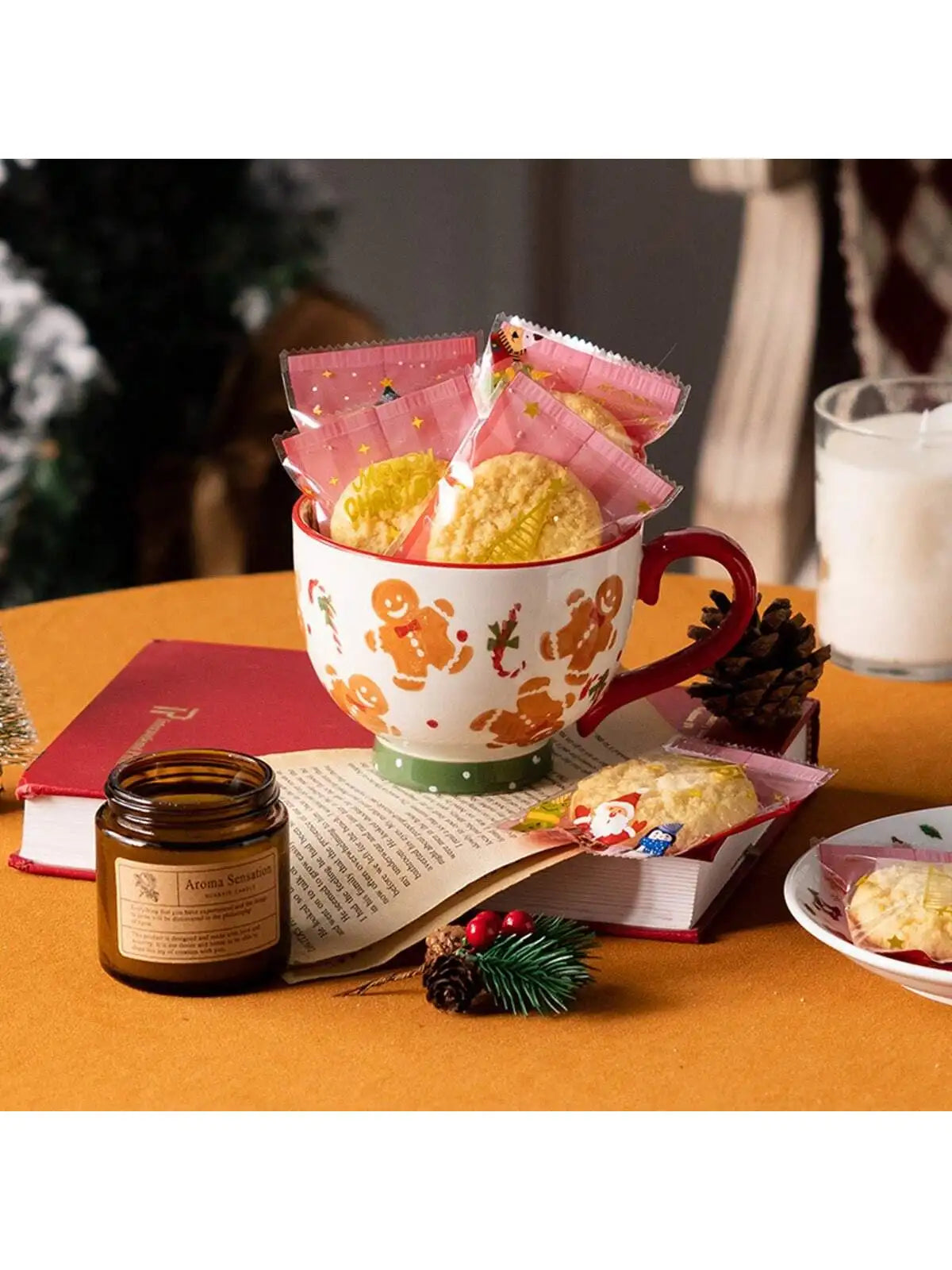 Christmas Gingerbread & Santa Mug – Large Capacity