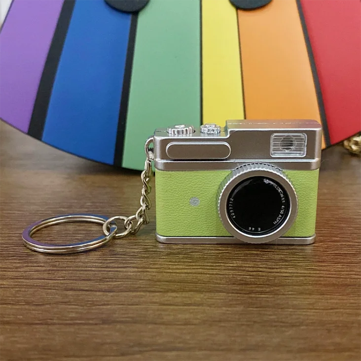 Mini SLR Camera Keychain with LED Flashlight – Colorful Metal Key Ring for Car Keys, Bags & Gifts